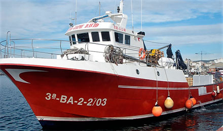 pescaturismospain.com excursiones en barco en Barcelona con Juarez